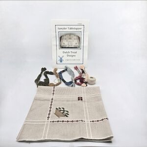 Vintage Dutch Treat Designs Center Table Topper Needlepoint Crosstitch Cottage